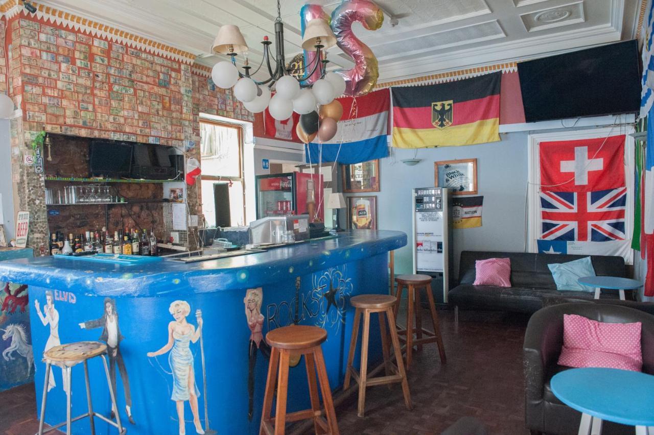 Big Blue Backpackers Hostel Cape Town Exterior photo